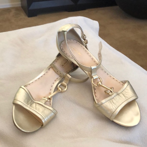 COACH Women Gold Sandals ✨✨✨ - Picture 1 of 6